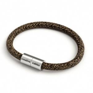 Bracelet with Matt silver magnetic clasp and RN04 cable