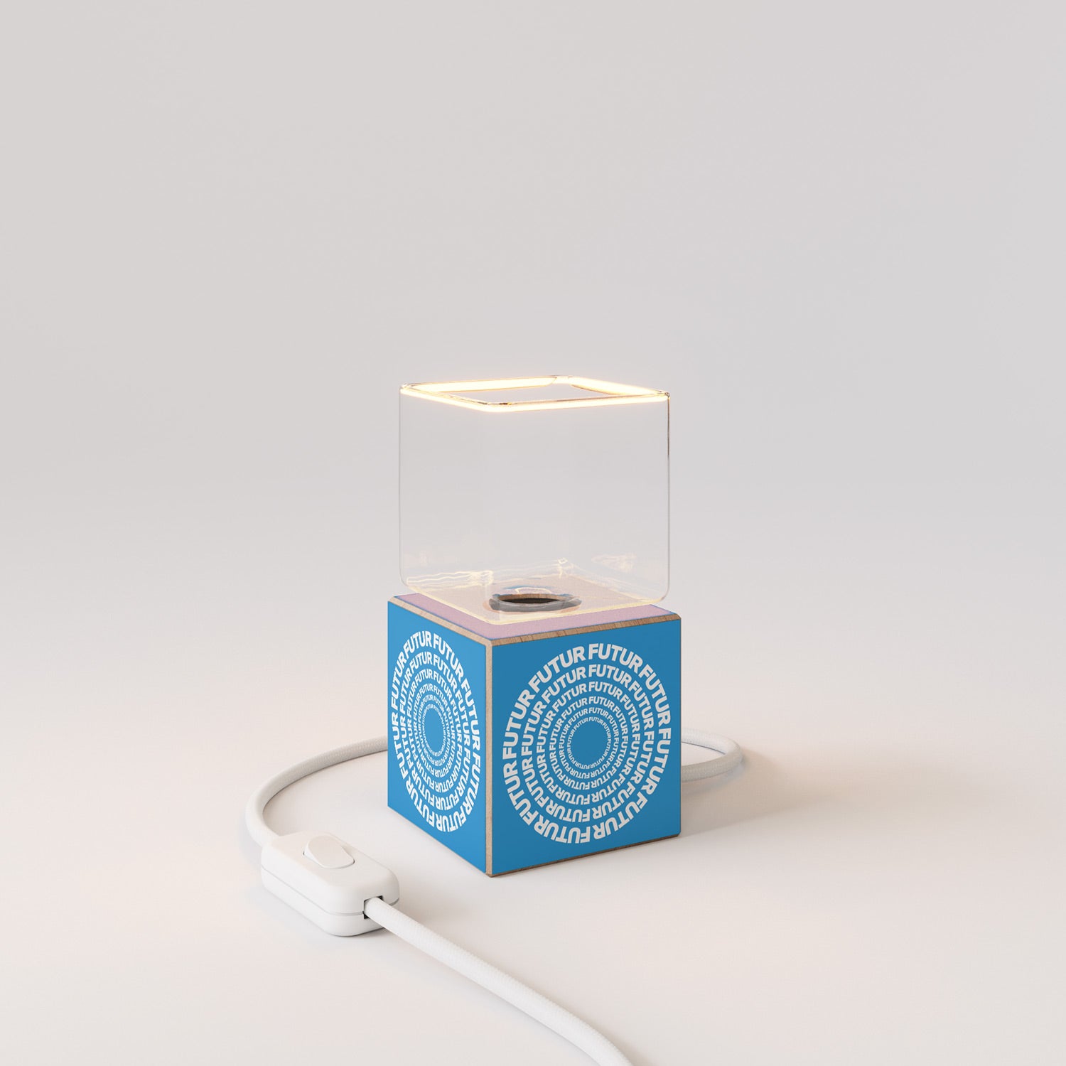 Lampada da tavolo Cubetto "Futur" con spina inglese e lampadina Ghost - Futur Festival