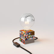 Lampada da tavolo Cubetto con spina inglese e lampadina globo mezza sfera argento - PosterLad