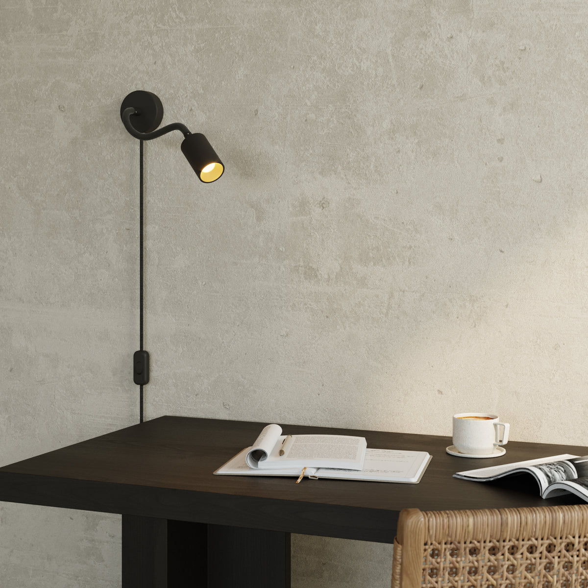 Lampada con spina UK e braccio snodabile, faretto Spotlight GU10 Bispot - Nero