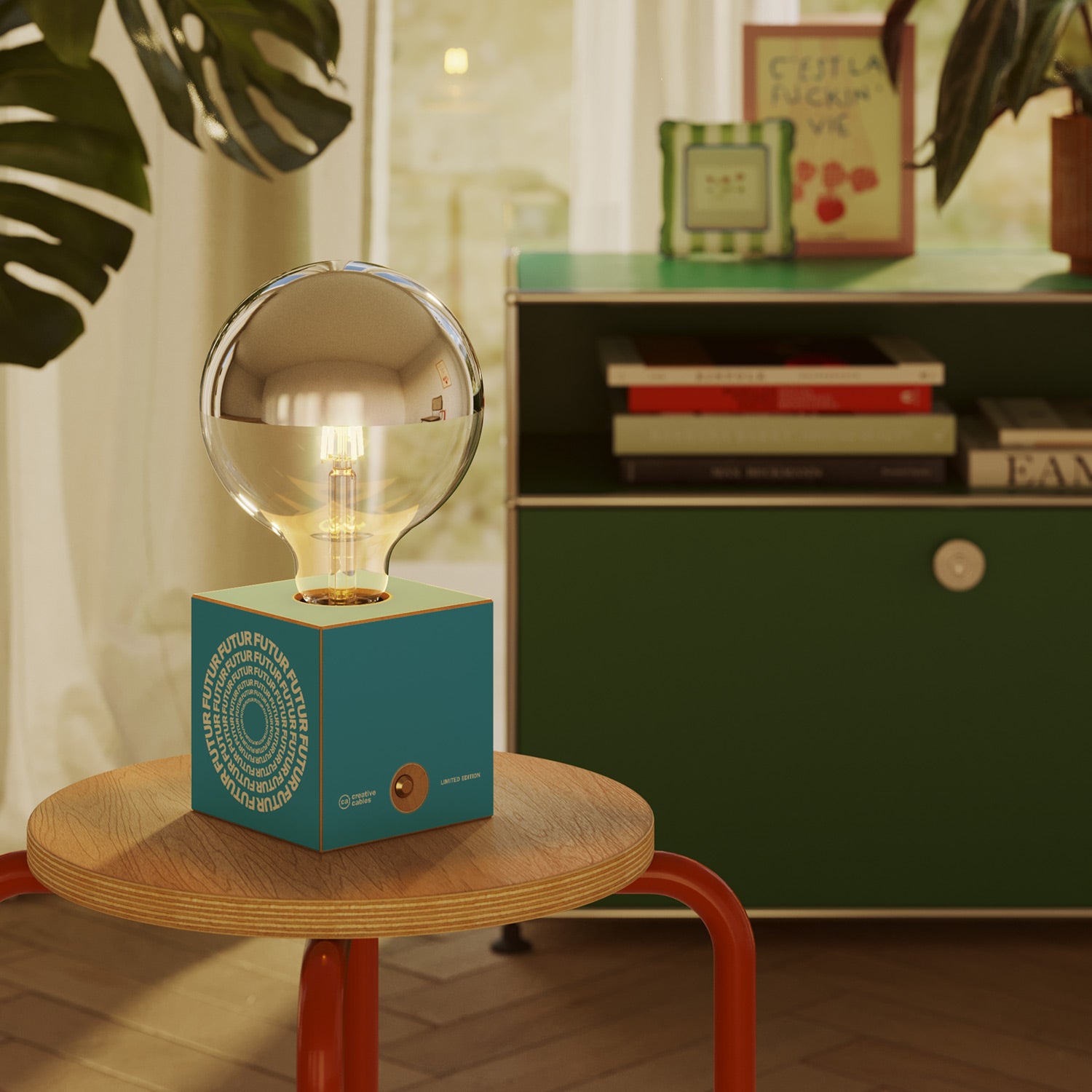 Cabless03 "Futur" con lampadina globo mezza sfera argento - Futur Festival