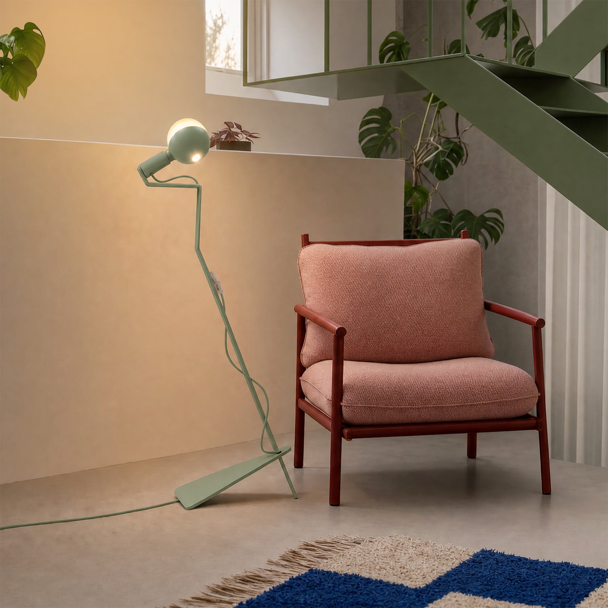 Tilting floor lamp with painted LED G125 Light bulb and UK Plug - Mario Talia - Green