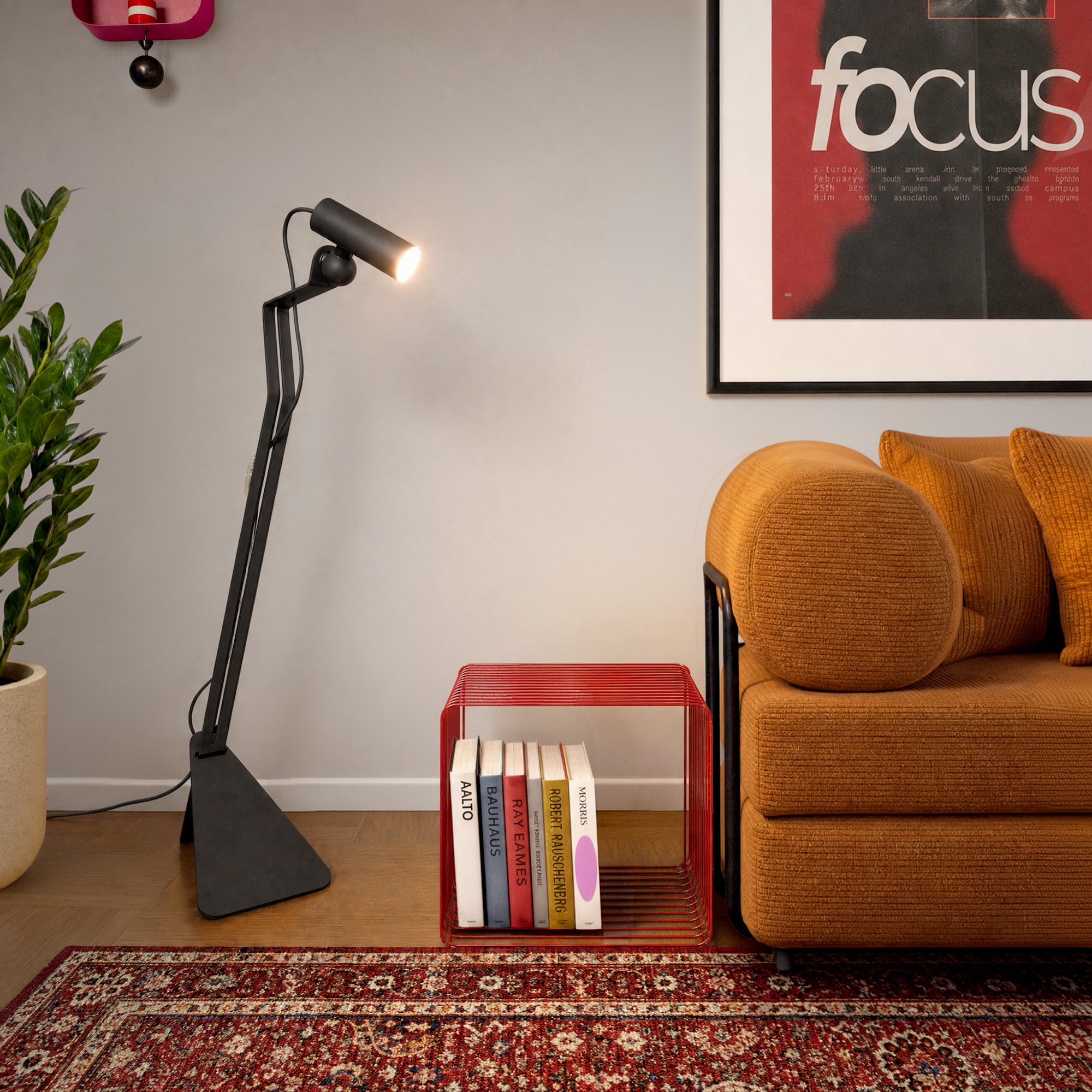 Tiltable floor lamp with adjustable magnetic spotlight and UK plug - Mario Tubo - Black