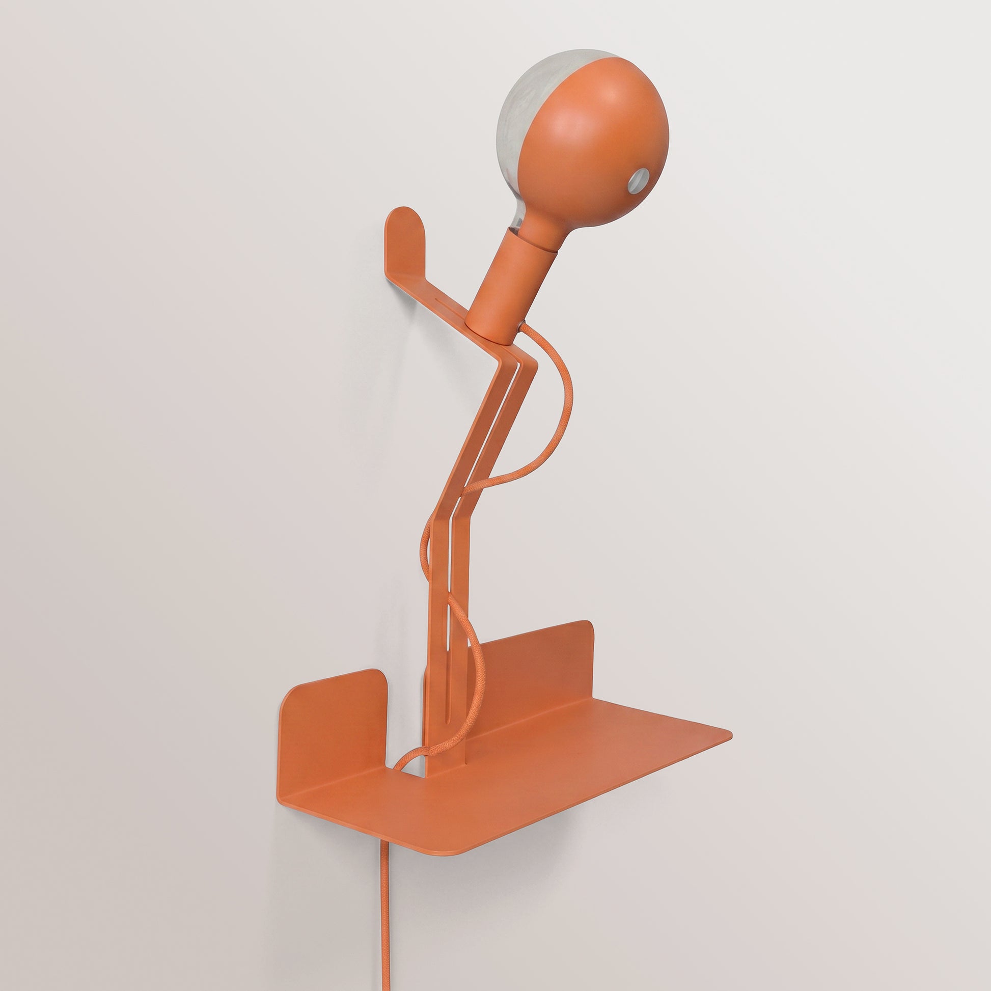 Lampada da parete con mensola, lampadina LED G125 verniciata e spina UK - Murio Talia - Arancione
