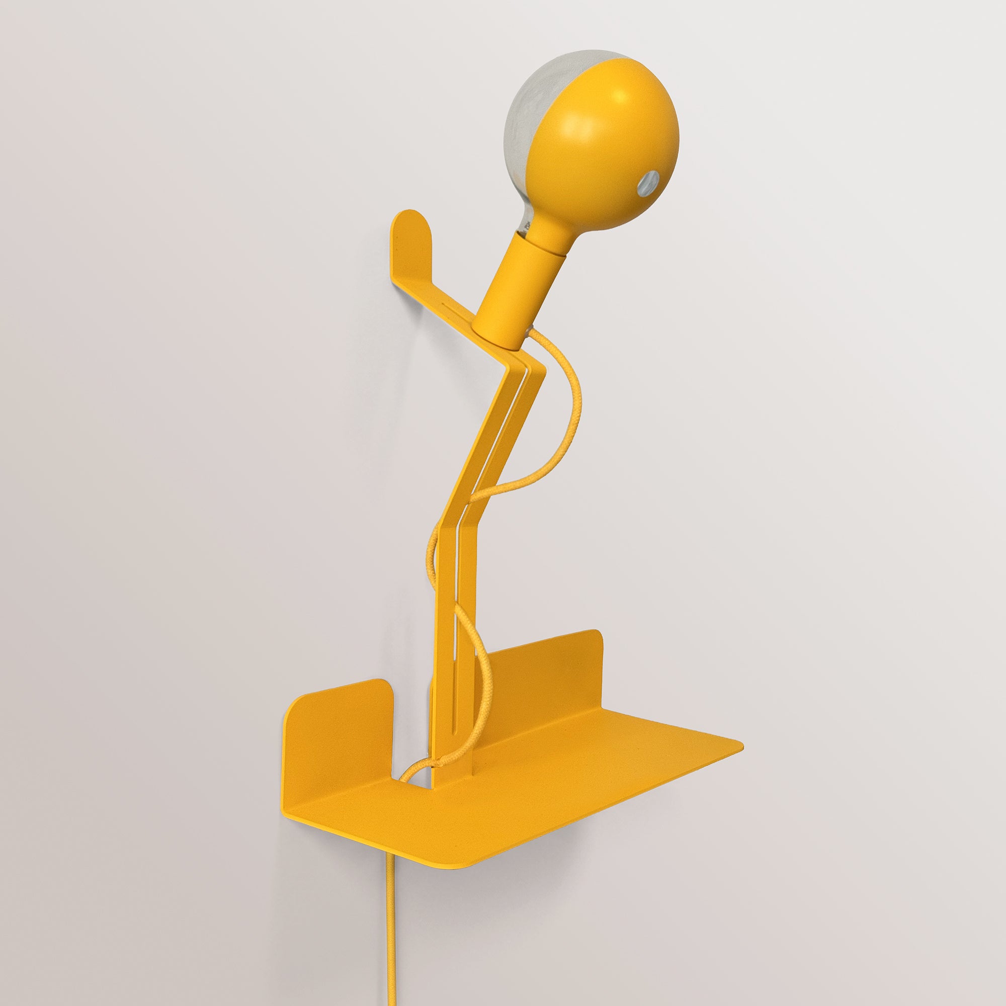 Lampada da parete con mensola, lampadina LED G125 verniciata e spina UK - Murio Talia - Giallo
