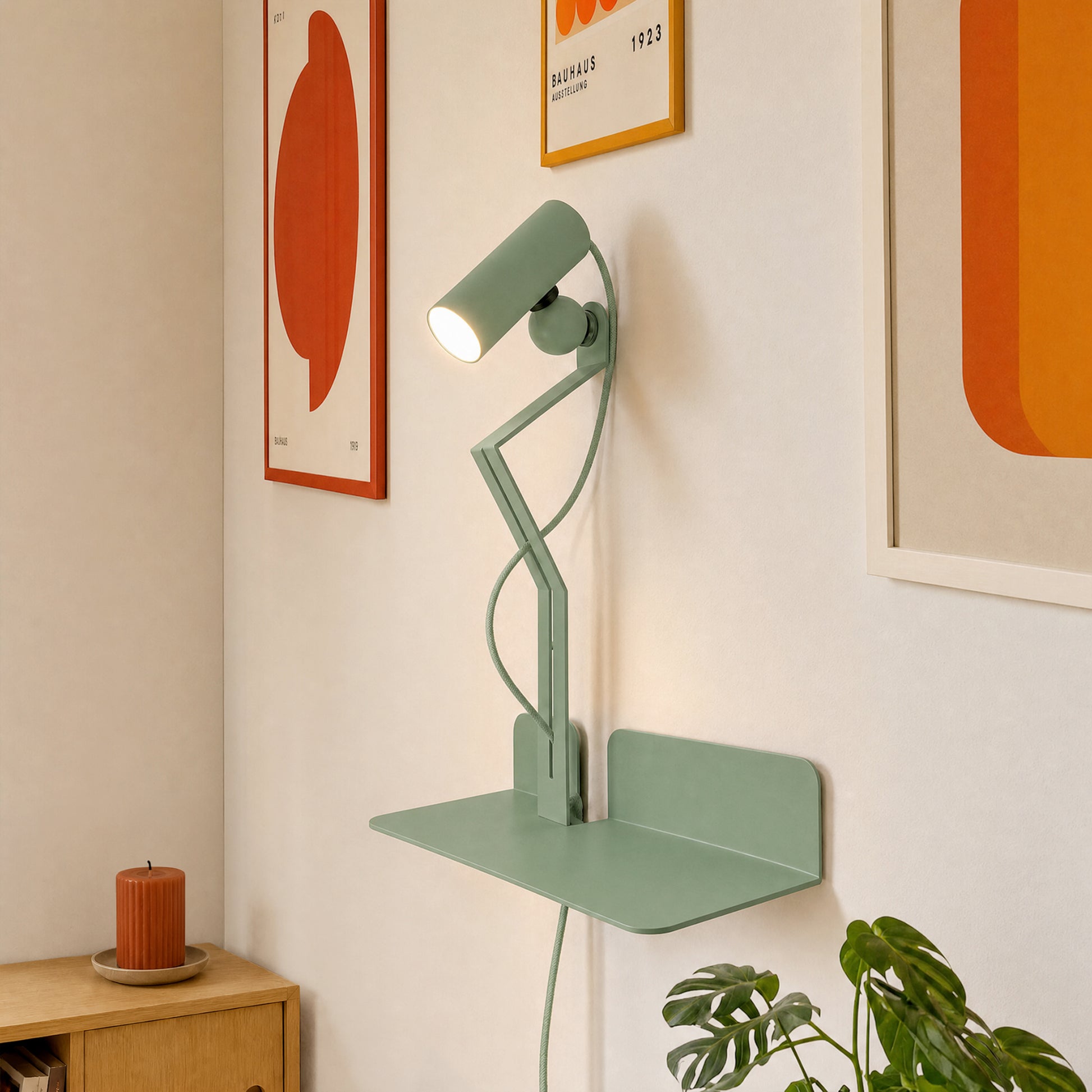 Lampada da parete con mensola, faretto magnetico orientabile e spina UK - Murio Tubo - Verde