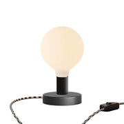 Lampada da tavolo Posaluce Globo in metallo e spina UK - Nero Interruttore