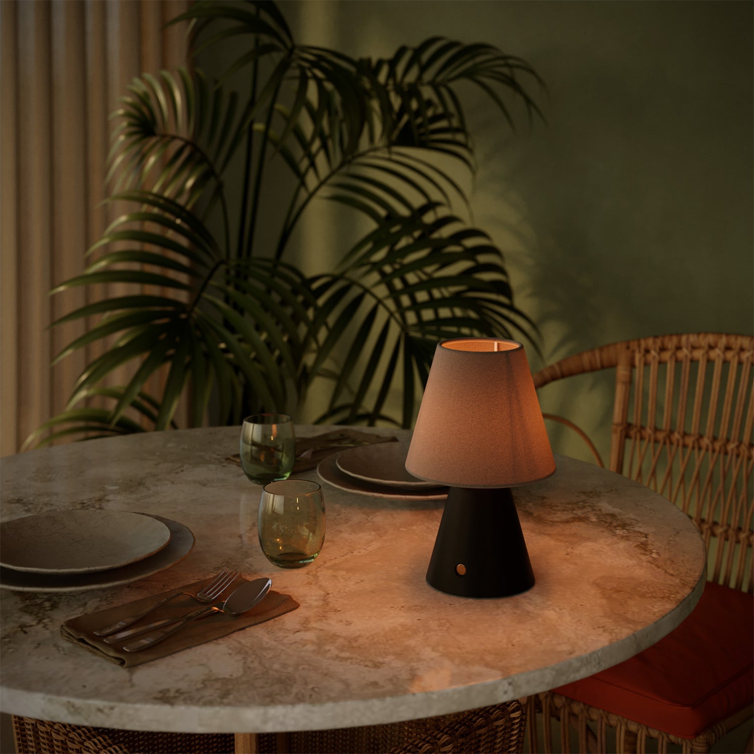 Lampada portatile ricaricabile Cabless11 con lampadina a goccia e paralume - Nero