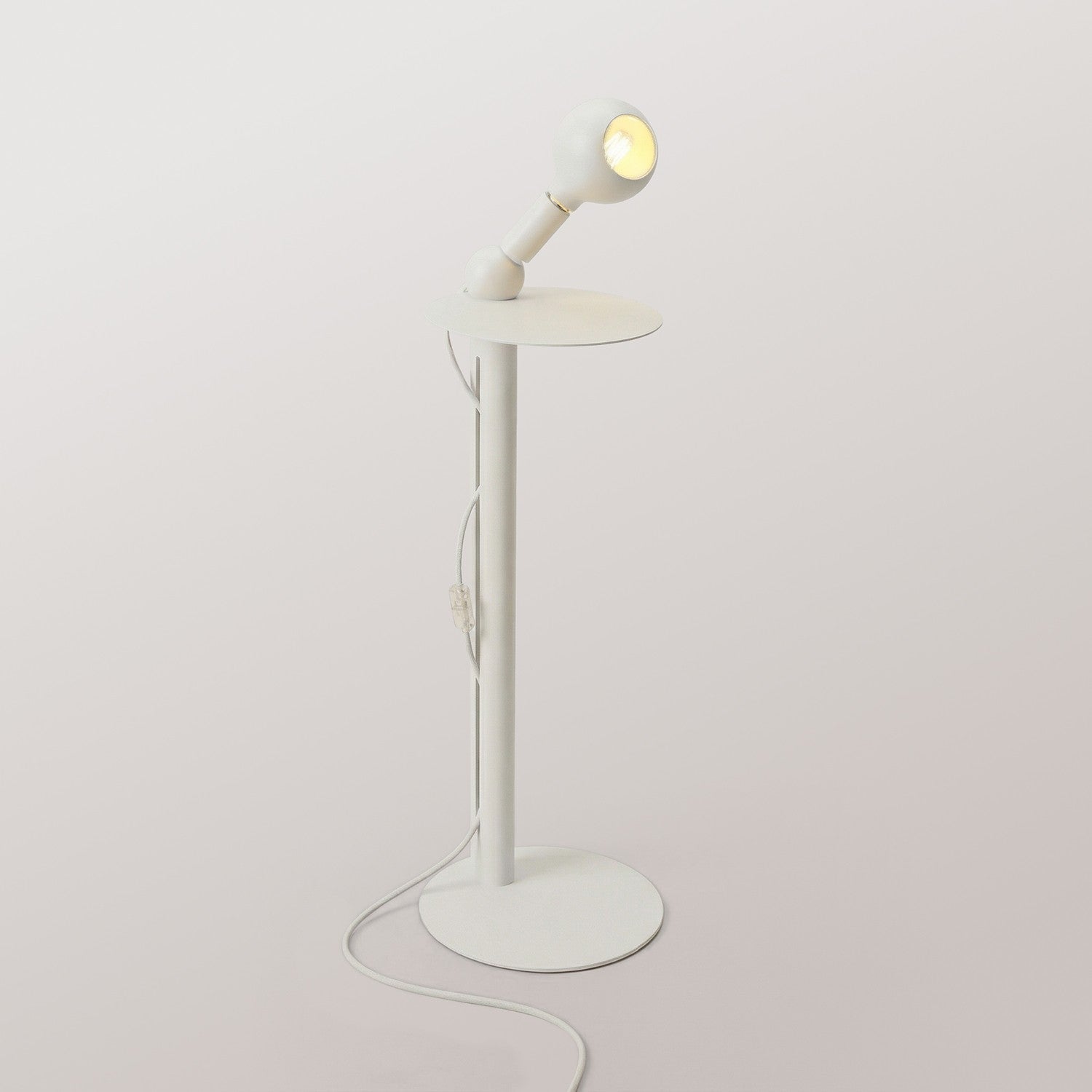 Rocco - Lampada da terra con spina UK e lampadina Camo - Bianco